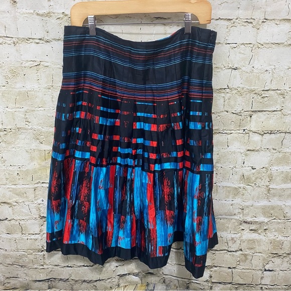 Madison Black Blue Red Geometric Print Pleated A Line Skirt - Picture 1 of 5